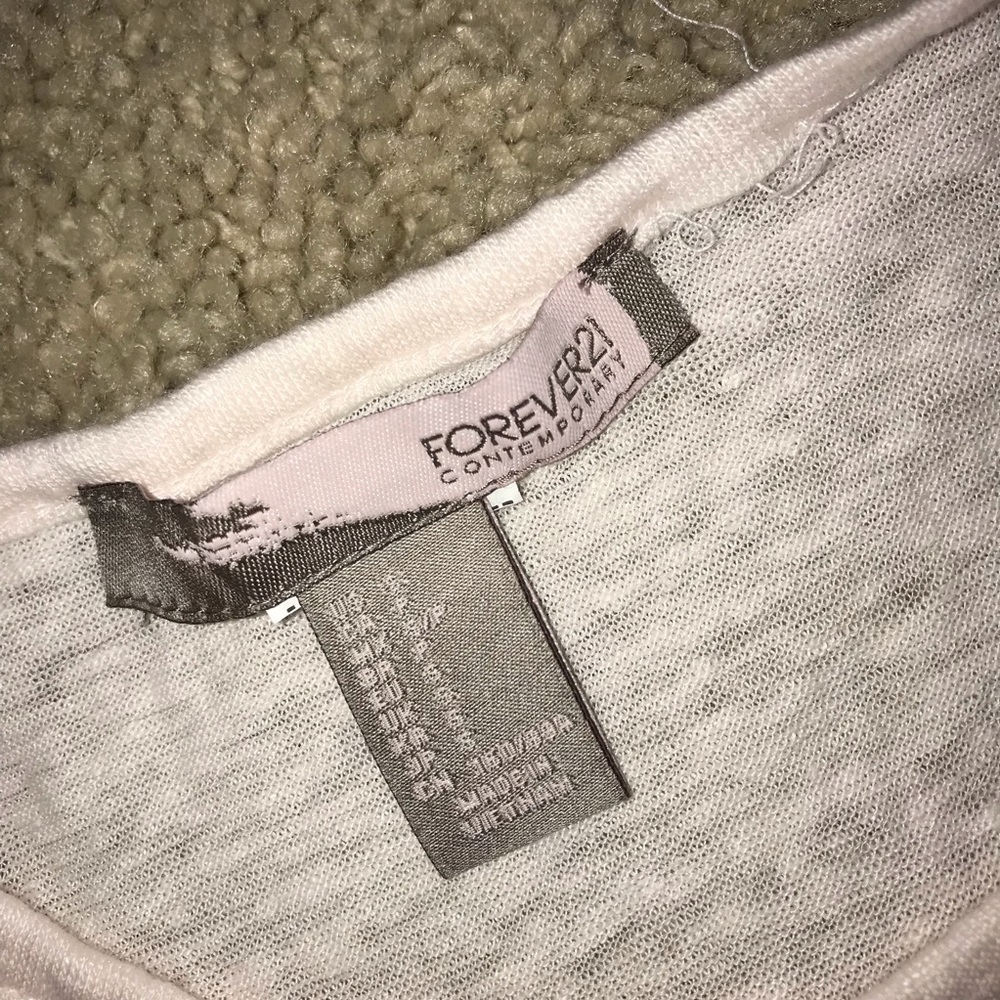 • F21 light pink basic tee 💗 • - Picture 2 of 3